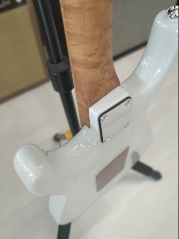 Suhr Classis S Limited Edition Paulownia MP SB Trans Sonic Blue Chitarra Elettrica