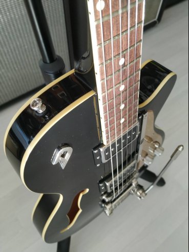 Duesenberg Starplayer TV Black c/dtvcase