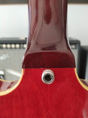 Gibson EB 2D Cherry 1968