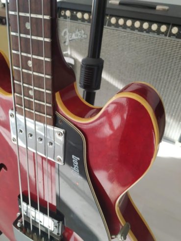 Gibson EB 2D Cherry 1968