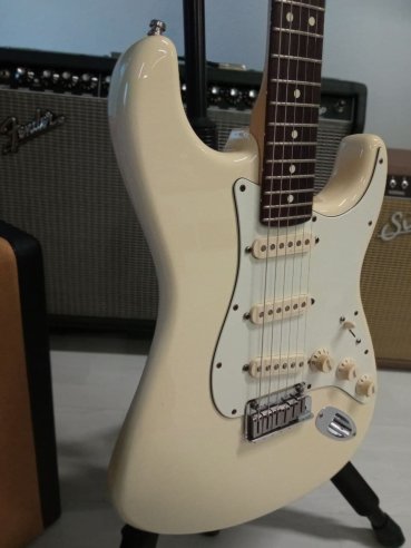 Fender Jeff Beck Artist Series Stratocaster Olimpic White 2015