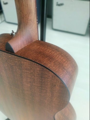 Martin 000-X2E 01 Sitka/Mahogany Chitarra  Folk Elettrificata w/gigbag