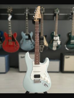 Suhr Classic S Rosewood HSS Sonic Blue Chitarra Elettrica 2