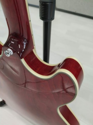 Sire H7 STR Larry Carlton See Though Red