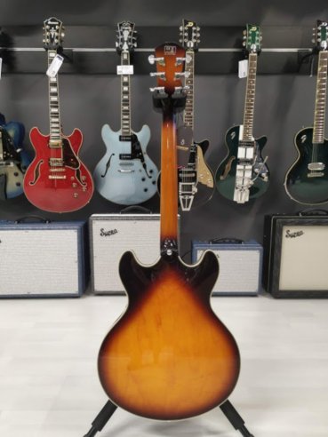 Sire H7 VS Larry Carlton Vintage Sunburst