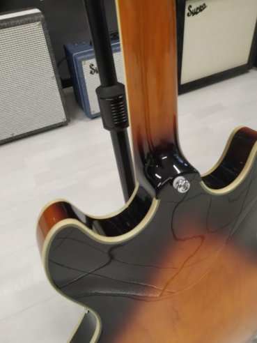 Sire H7 VS Larry Carlton Vintage Sunburst