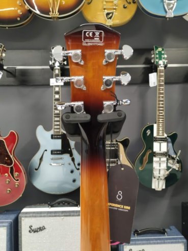 Sire H7 VS Larry Carlton Vintage Sunburst
