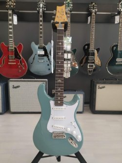 PRS SE Silver Sky Stone Blue 2