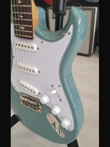 PRS SE Silver Sky Stone Blue