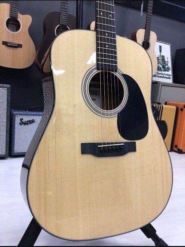 Martin D-12E Sitka/Sapele Gloss Folk Elettrificata w/soft shell