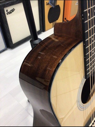 Martin D-12E Sitka/Sapele Gloss Folk Elettrificata w/soft shell