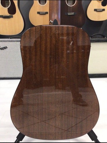 Martin D-12E Sitka/Sapele Gloss Folk Elettrificata w/soft shell