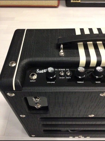 Supro Delta King 10 Tw  Black & Cream Combo Valve Amp
