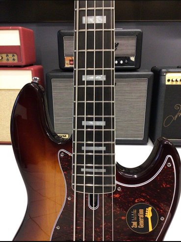 Sire Marcus Miller M V7 Alder-5 TS (2nd Gen) Tobacco Sunburst Basso Elettrico