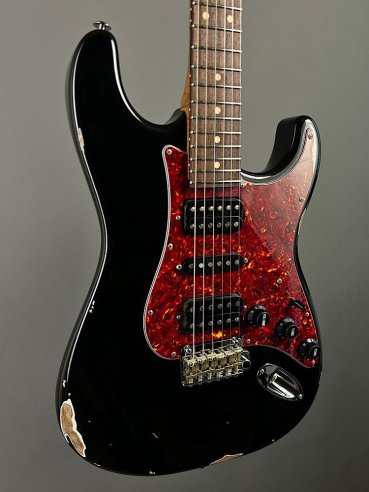 Suhr Classic S Antique RW HSH Flame Maple Neck Black
