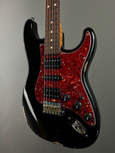 Suhr Classic S Antique RW HSH Flame Maple Neck Black