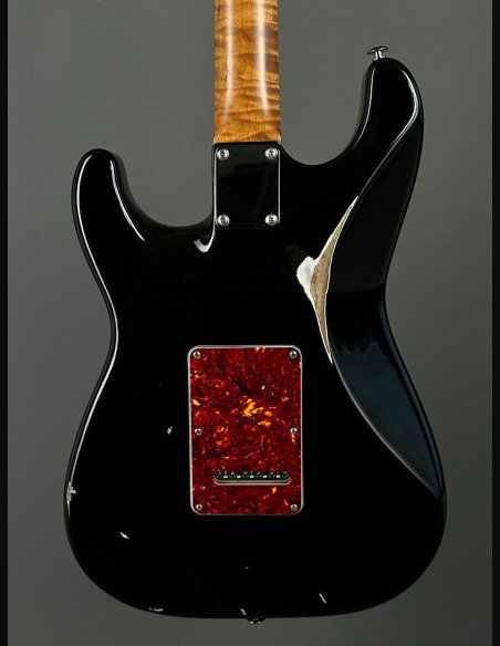 Suhr Classic S Antique RW HSH Flame Maple Neck Black