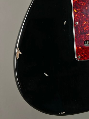 Suhr Classic S Antique RW HSH Flame Maple Neck Black