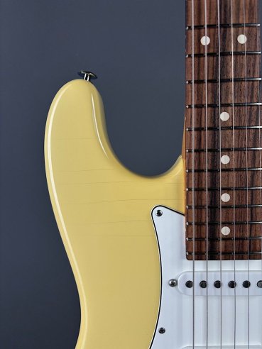 Suhr Classic S Antique RW HSS Vintage Yellow