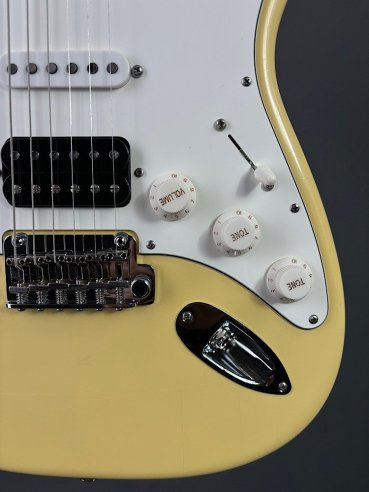 Suhr Classic S Antique RW HSS Vintage Yellow