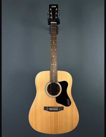 Guild A20 Bob Marley c/bag