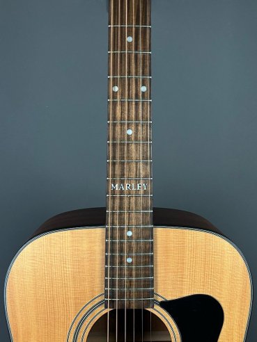 Guild A20 Bob Marley c/bag