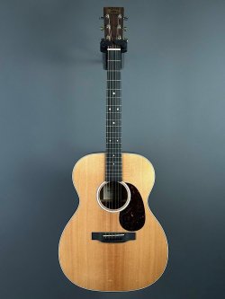 Martin 000-13E Siris Road Series Chitarra Folk Elettrificata w/Soft Shell 2