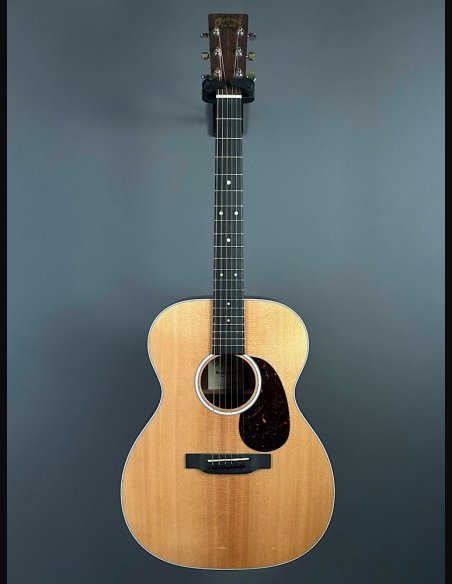 Martin 000-13E Siris Road Series Chitarra Folk Elettrificata w/Soft Shell