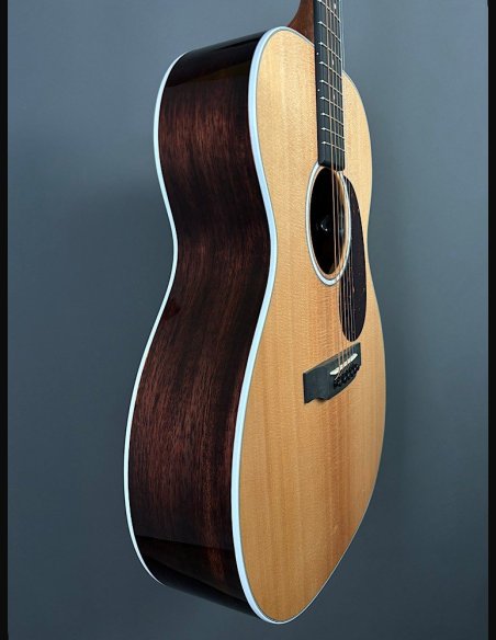 Martin 000-13E Siris Road Series Chitarra Folk Elettrificata w/Soft Shell