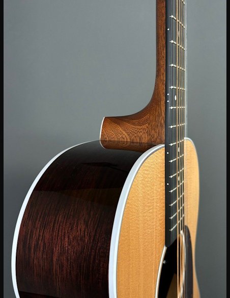 Martin 000-13E Siris Road Series Chitarra Folk Elettrificata w/Soft Shell