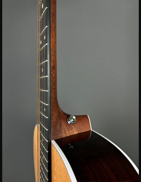 Martin 000-13E Siris Road Series Chitarra Folk Elettrificata w/Soft Shell