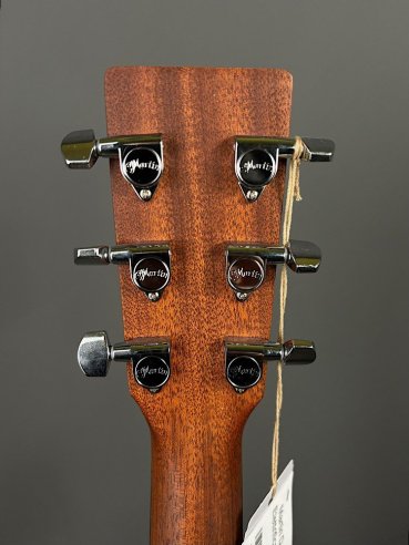 Martin D-13E Folk Elettrificata w/soft shell