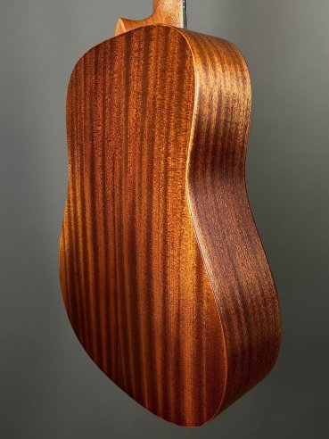 Martin DJr-10E STREET MASTER Chitarra Folk Elettrificata w/soft gigbag