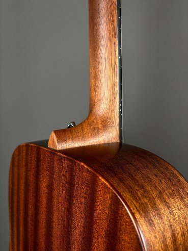 Martin DJr-10E STREET MASTER Chitarra Folk Elettrificata w/soft gigbag