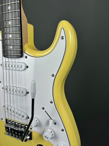 Eko S-300 Cream Chitarra Elettrica