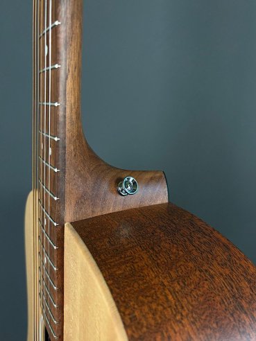 Martin DX-2E 02 Sitka/Mahogany