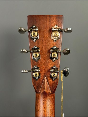 Martin D-28 SN. M2651650 Reimagined Chitarra Folk