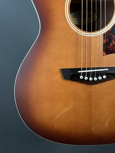 D'Angelico Premier Gramercy Caramel Burst