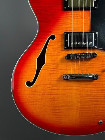 Sire H7 CS Larry Cherry Sunburst