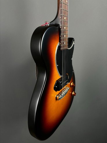 Godin Summit Classic SG P90 Vintage Burst w/Bag