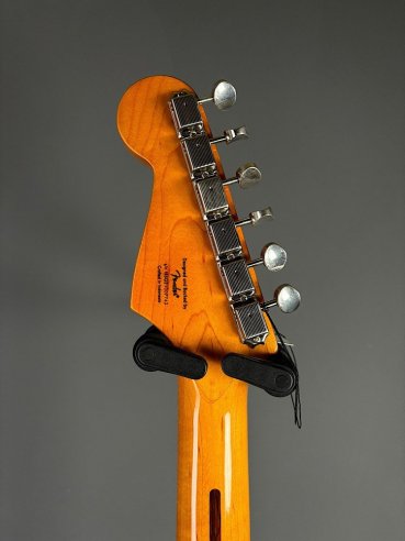 Squier Classic Vibe '50s Stratocaster  Maple Fingerboard 2 Color Sunburst