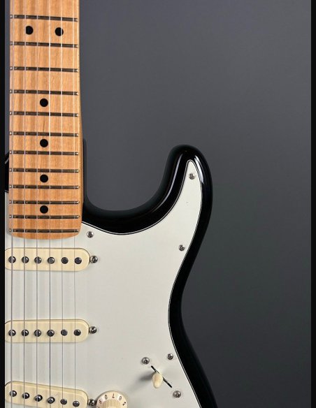 Fender American Professional Stratocaster Maple Fingerboard 3 Color Sunburst