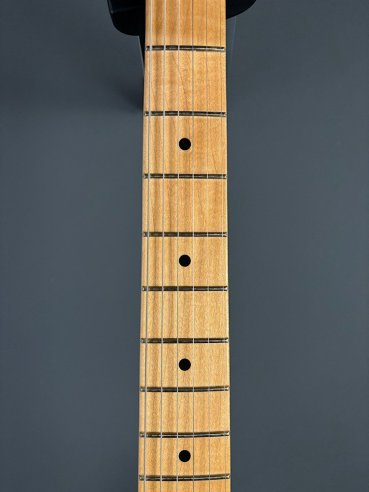 Fender American Professional Stratocaster Maple Fingerboard 3 Color Sunburst