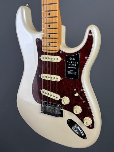 Fender Player Plus Stratocaster Olympic White w/bag