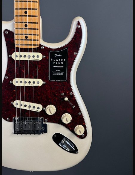 Fender Player Plus Stratocaster Olympic White w/bag