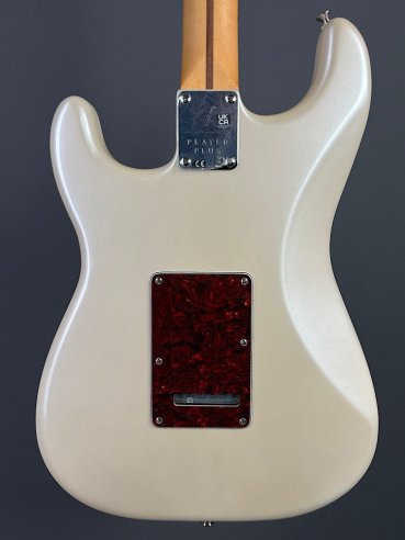 Fender Player Plus Stratocaster Olympic White w/bag