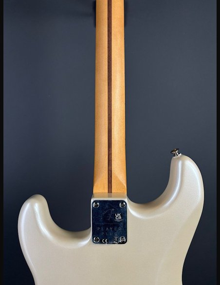 Fender Player Plus Stratocaster Olympic White w/bag