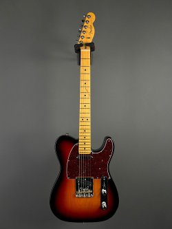 Fender American Professional II Telecaster Maple Fingerboard 3 Color Sunburst 2