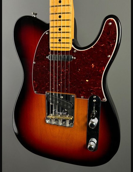 Fender American Professional II Telecaster Maple Fingerboard 3 Color Sunburst