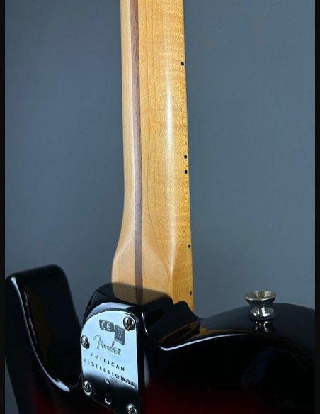 Fender American Professional II Telecaster Maple Fingerboard 3 Color Sunburst